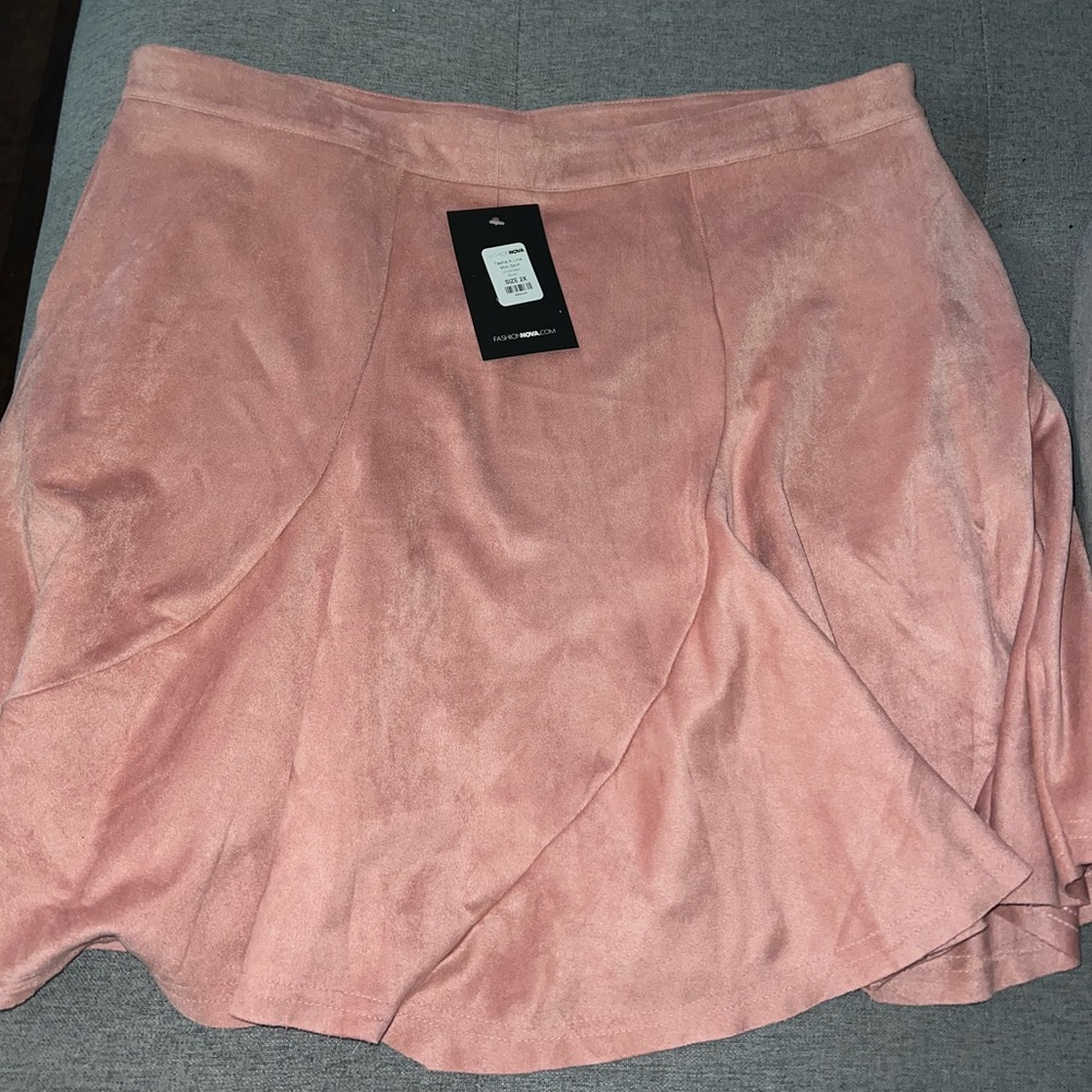 Pink FASHION NOVA skirt NWT